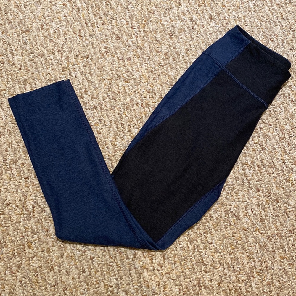 Outdoor Voices 3/4 Two-Tone Leggings Sz XS
